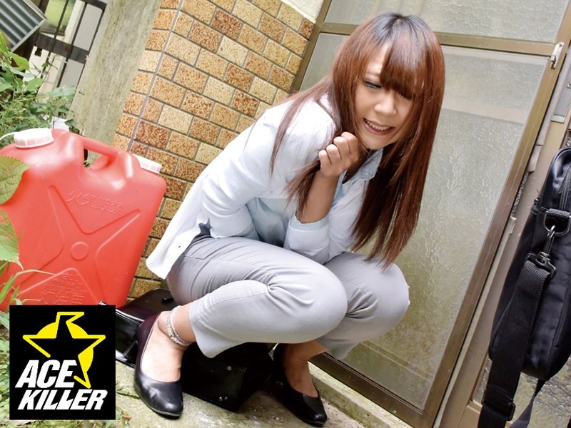 AVレビュー　社内で人気の美人OLが外回りの営業中にトイレに行きたいのを我慢した結果、まさかの恥ずかし大失禁しちゃったので…